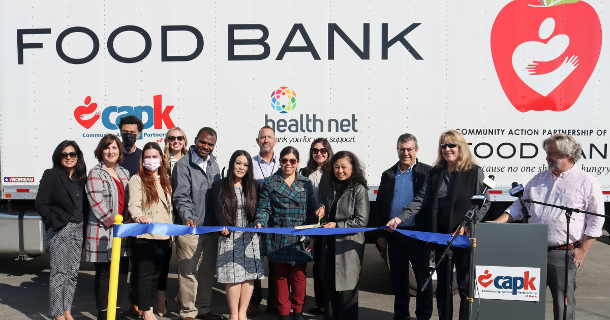 Nai Kasick, Vice President, Medi-Cal Regional Lead for Health Net cuts the ribbon, joined by James Burger, Outreach & Advocacy Coordinator at CAPK and elected official aides for U.S. House of Rep. David Valadao, State of California Senate Melissa Hurtado, State of California Senate Shannon Grove, California Legislature Assembly Vince Fong and City of Bakersfield Mayor Karen K. Goh.